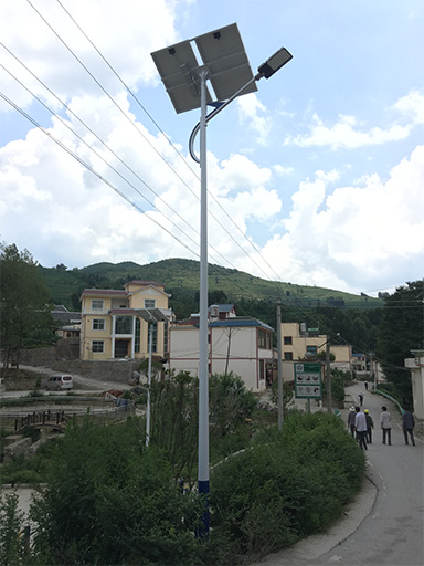 贵州六盘水市盘县龙吉村太阳能路灯工程案例